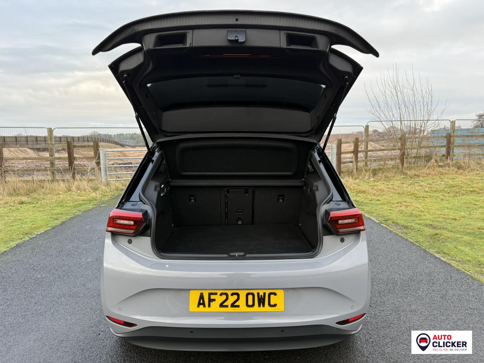 Volkswagen ID.3 Pro Performance 58kWh Family Hatchback 5dr Electric Auto (204 ps)