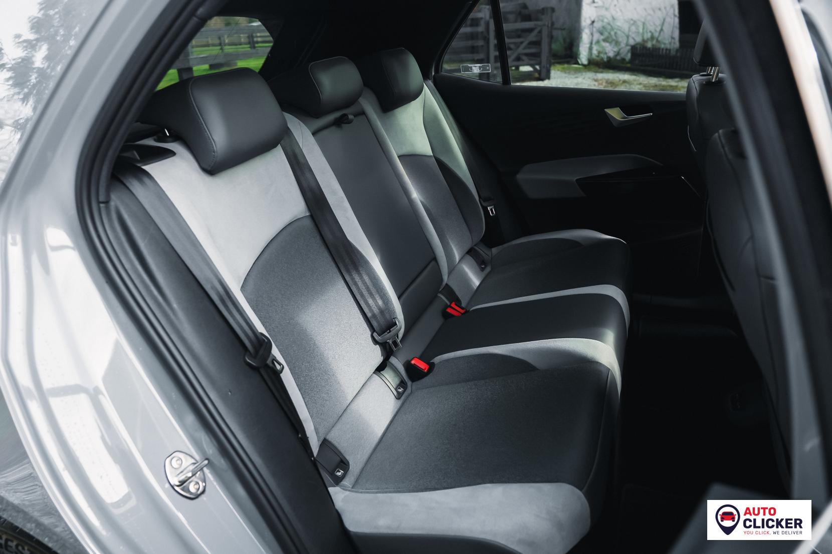 Volkswagen ID.3 Pro Performance 58kWh Family Hatchback 5dr Electric Auto (204 ps)