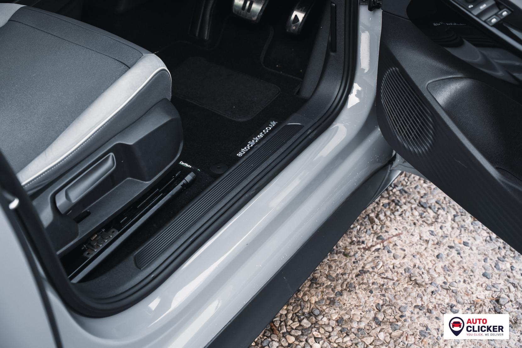 Volkswagen ID.3 Pro Performance 58kWh Family Hatchback 5dr Electric Auto (204 ps)