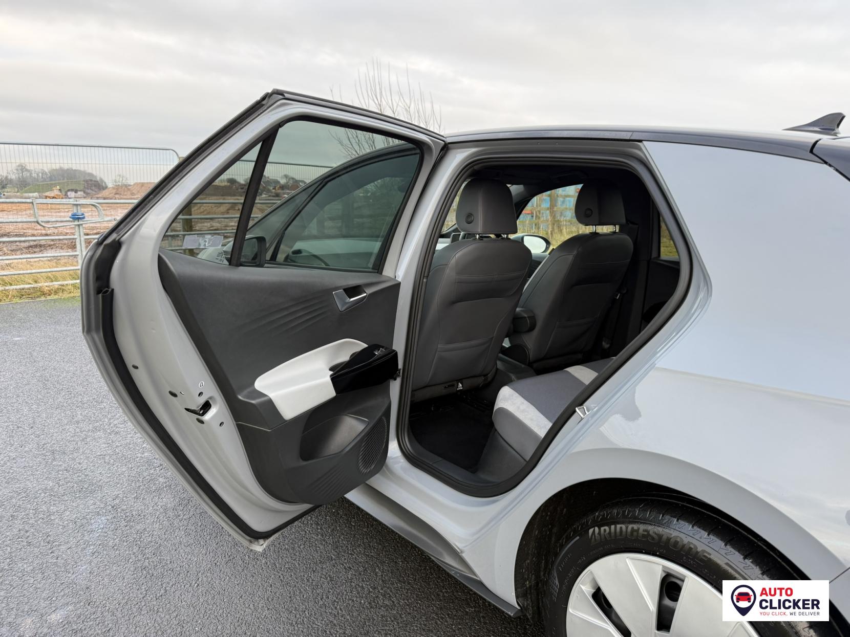 Volkswagen ID.3 Pro Performance 58kWh Family Hatchback 5dr Electric Auto (204 ps)