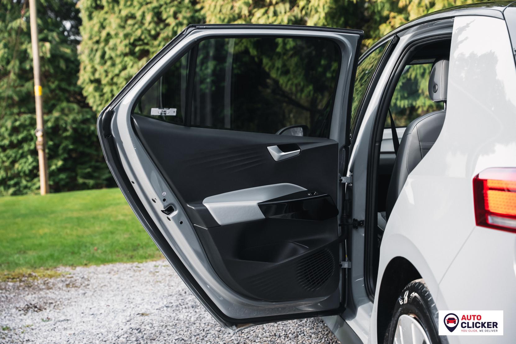 Volkswagen ID.3 Pro Performance 58kWh Family Hatchback 5dr Electric Auto (204 ps)