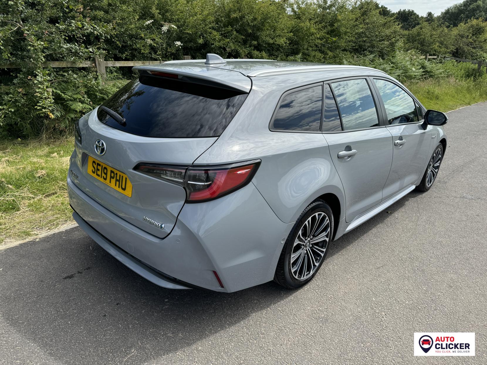 Toyota Corolla 1.8 VVT-h Design Touring Sports 5dr Petrol Hybrid CVT Euro 6 (s/s) (122 ps)