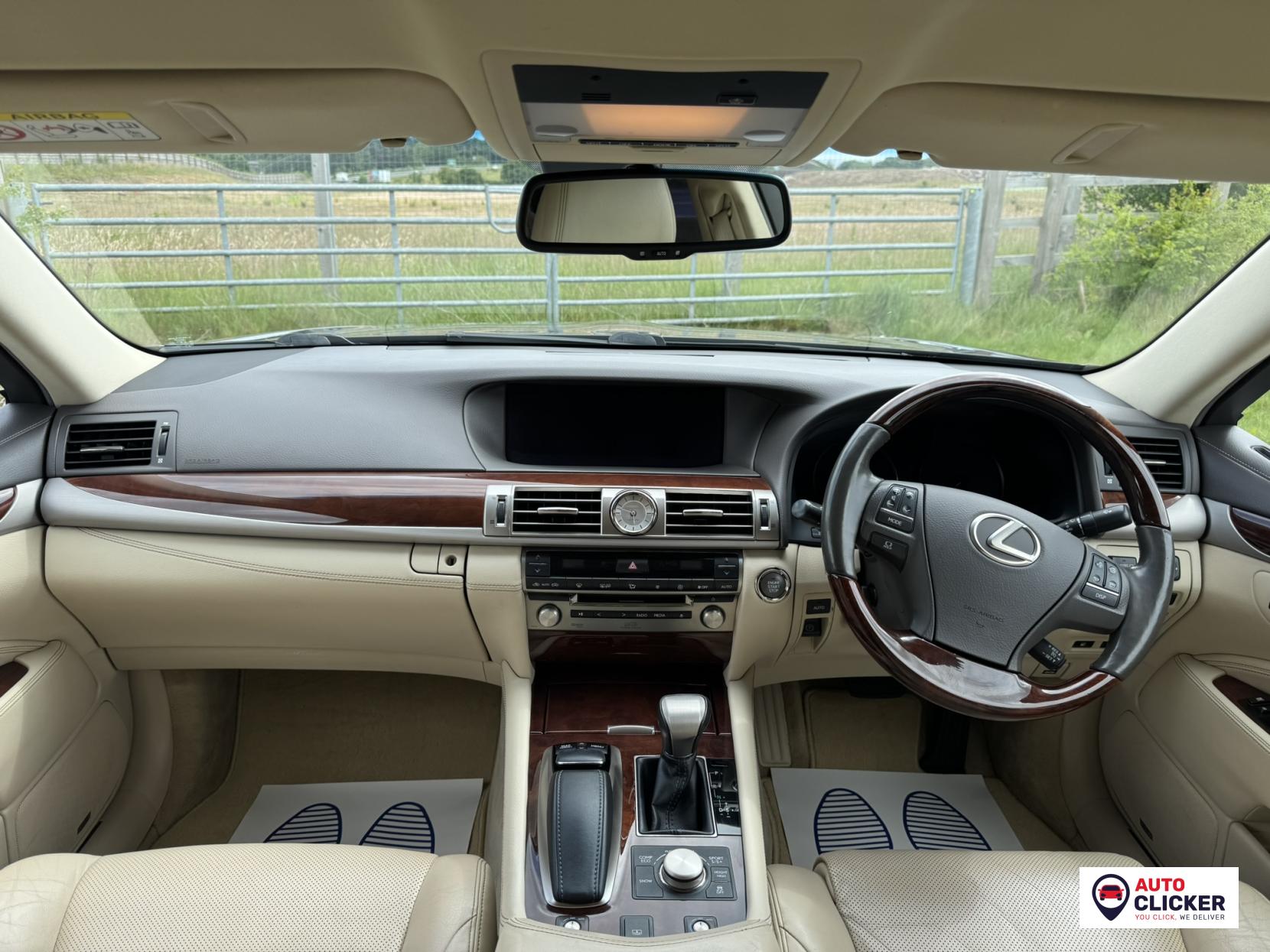 Lexus LS 4.6 460 V8 Luxury Saloon 4dr Petrol Auto Euro 5 (388 ps)