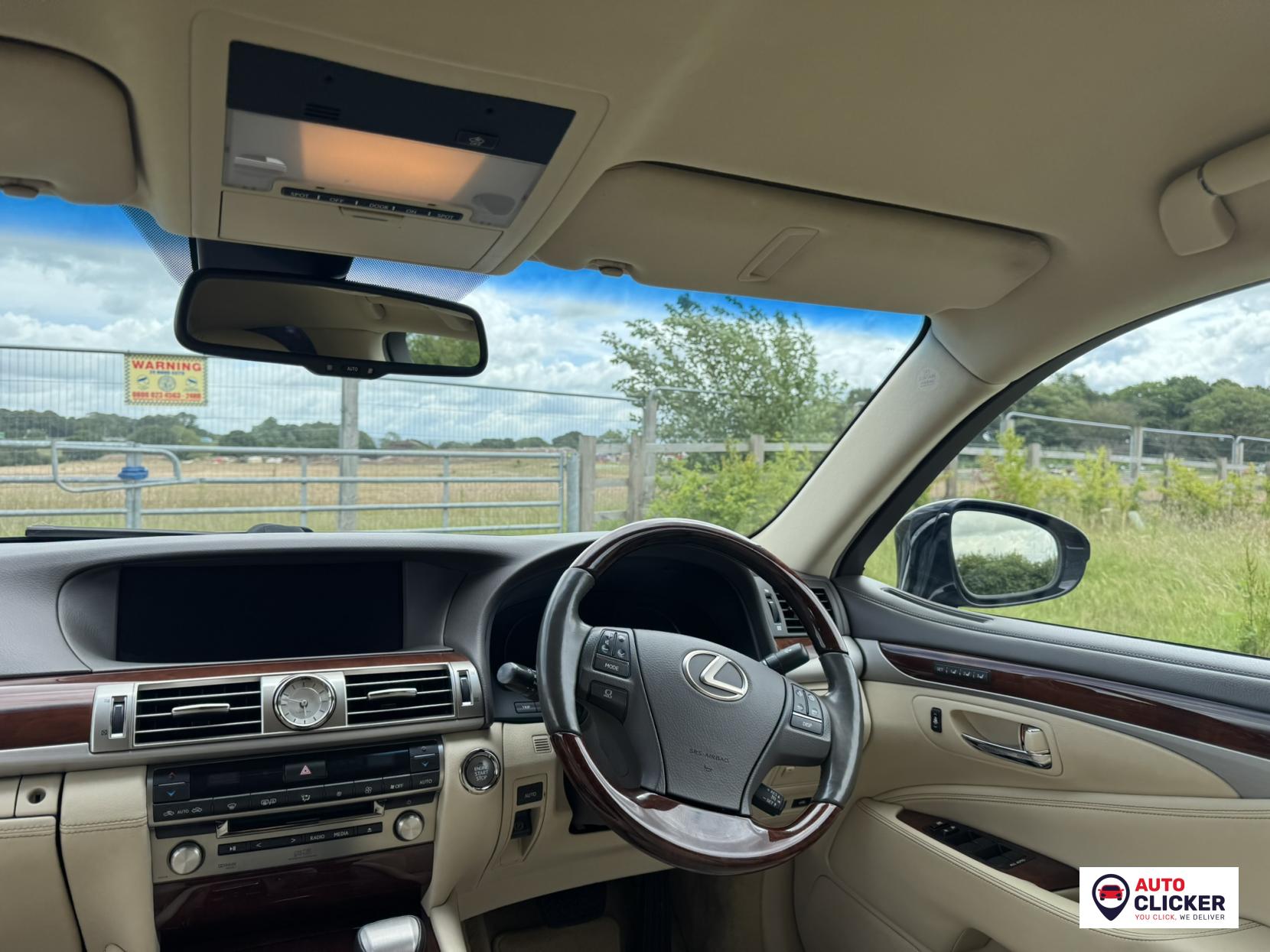Lexus LS 4.6 460 V8 Luxury Saloon 4dr Petrol Auto Euro 5 (388 ps)