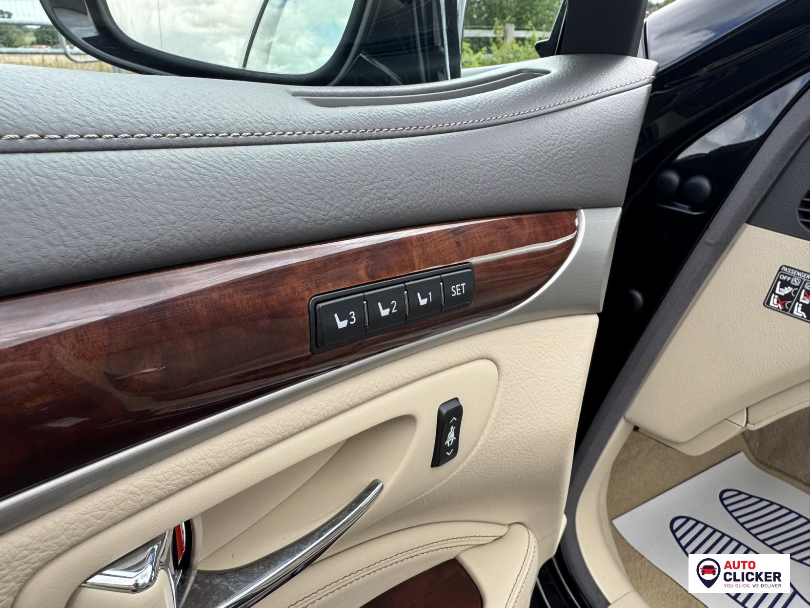 Lexus LS 4.6 460 V8 Luxury Saloon 4dr Petrol Auto Euro 5 (388 ps)