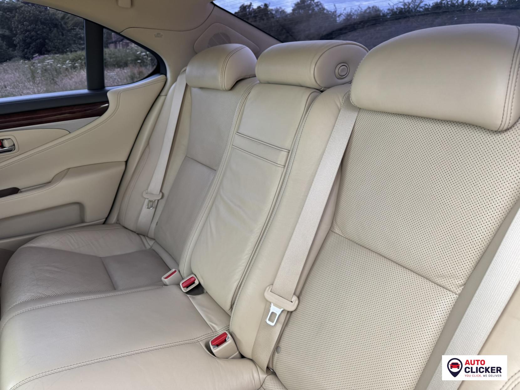 Lexus LS 4.6 460 V8 Luxury Saloon 4dr Petrol Auto Euro 5 (388 ps)