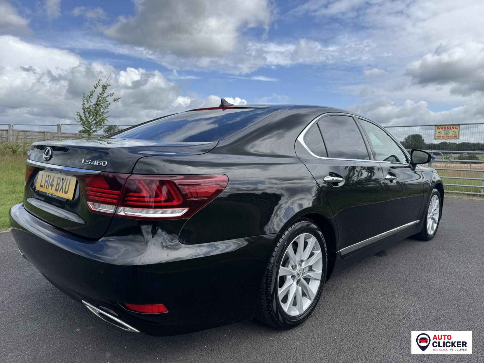 Lexus LS 4.6 460 V8 Luxury Saloon 4dr Petrol Auto Euro 5 (388 ps)