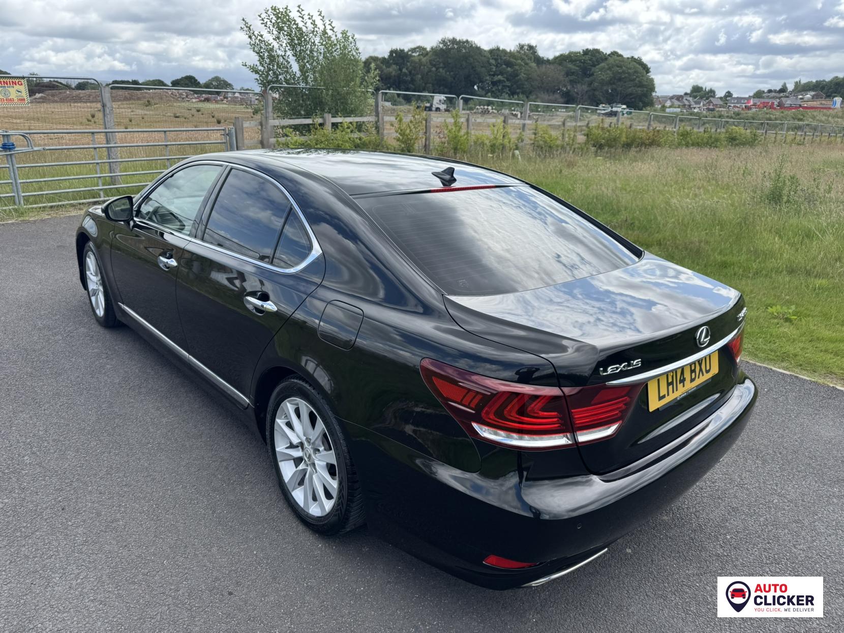 Lexus LS 4.6 460 V8 Luxury Saloon 4dr Petrol Auto Euro 5 (388 ps)