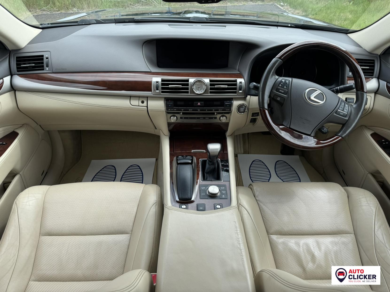 Lexus LS 4.6 460 V8 Luxury Saloon 4dr Petrol Auto Euro 5 (388 ps)