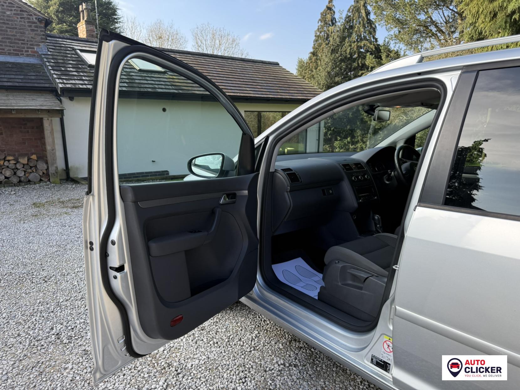 Volkswagen Touran 2.0 TDI SE MPV 5dr Diesel DSG Euro 5 (140 ps)