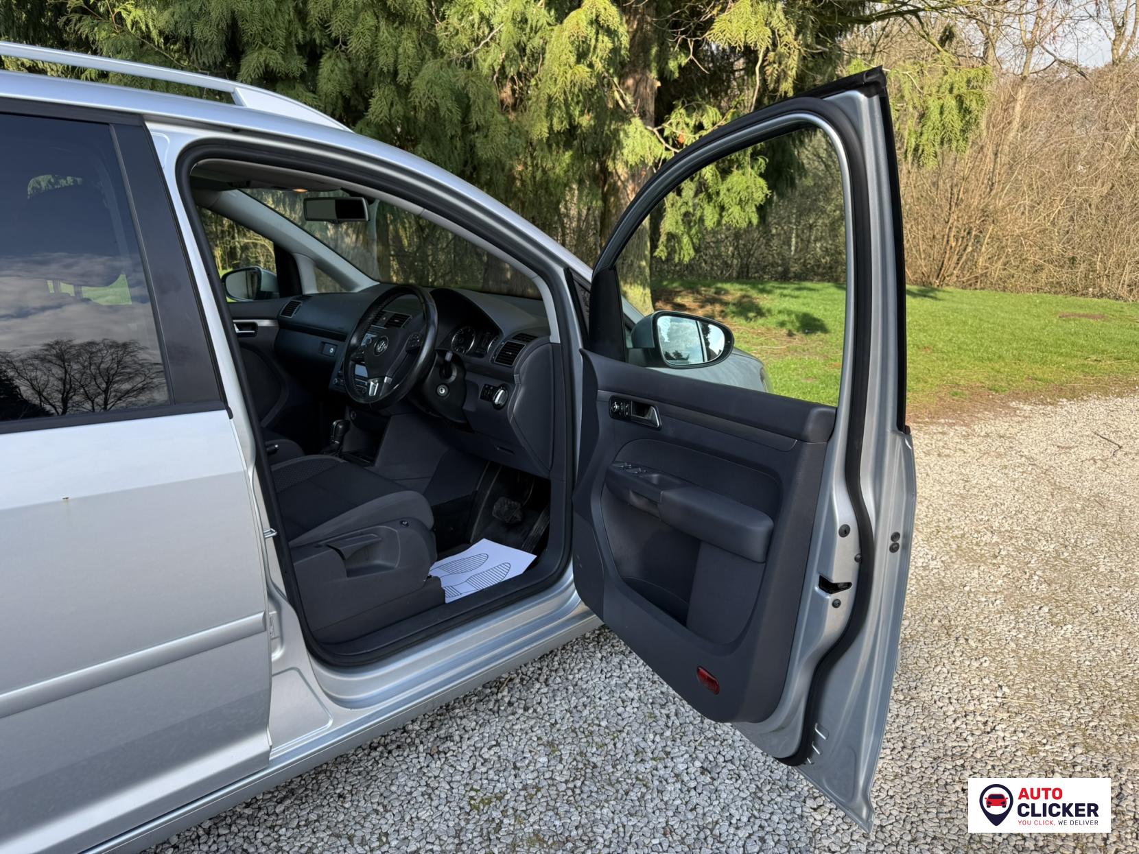 Volkswagen Touran 2.0 TDI SE MPV 5dr Diesel DSG Euro 5 (140 ps)