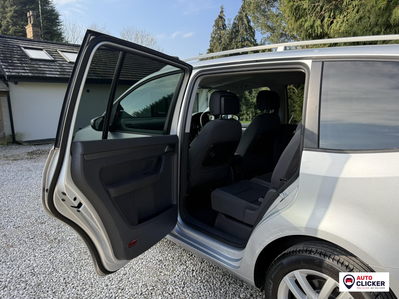 Volkswagen Touran 2.0 TDI SE MPV 5dr Diesel DSG Euro 5 (140 ps)