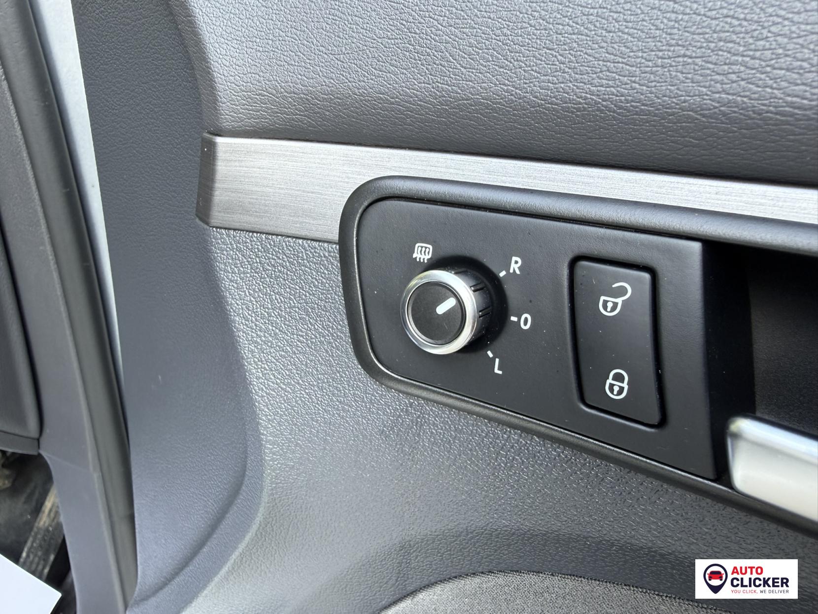 Volkswagen Touran 2.0 TDI SE MPV 5dr Diesel DSG Euro 5 (140 ps)