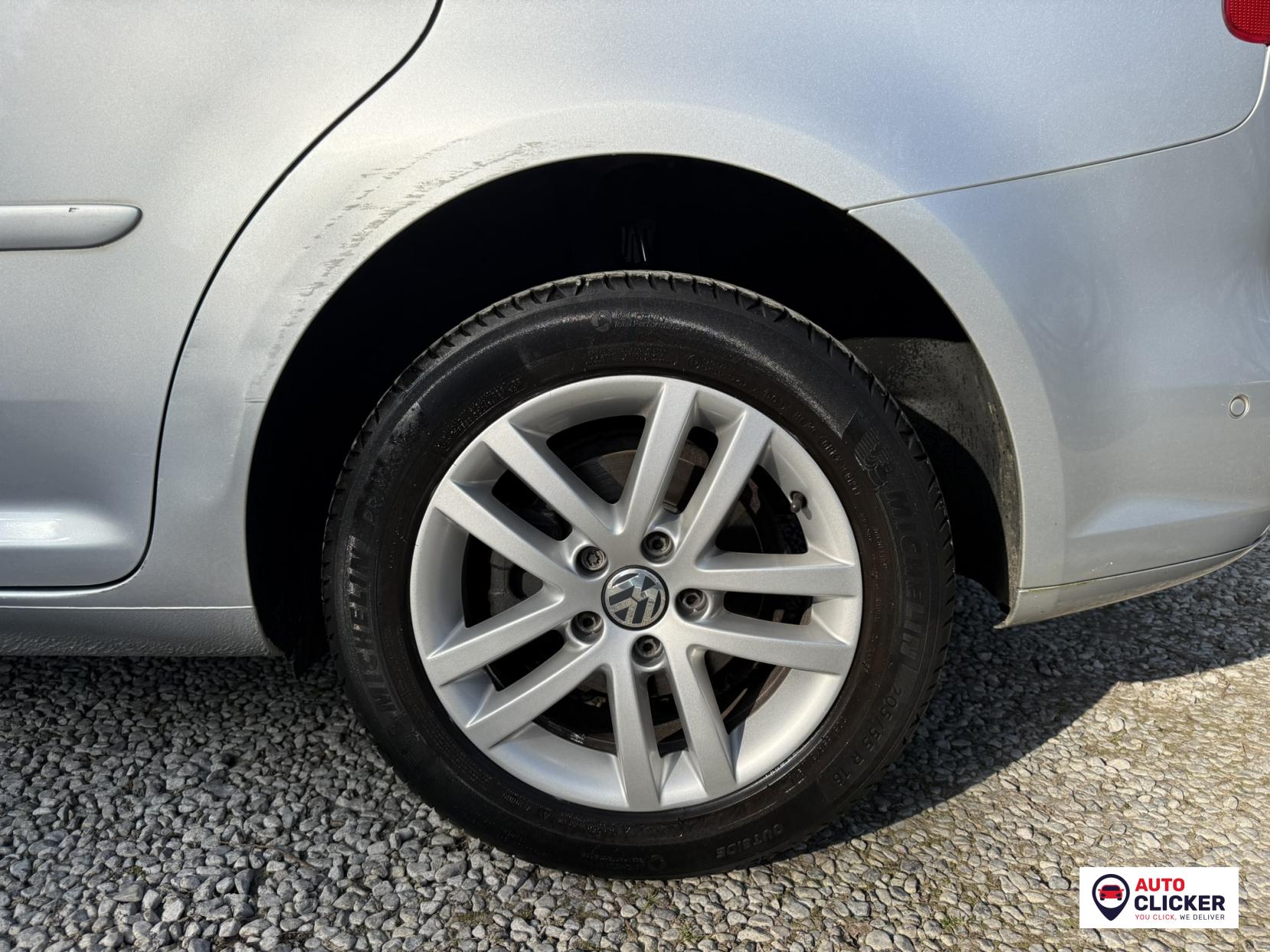 Volkswagen Touran 2.0 TDI SE MPV 5dr Diesel DSG Euro 5 (140 ps)