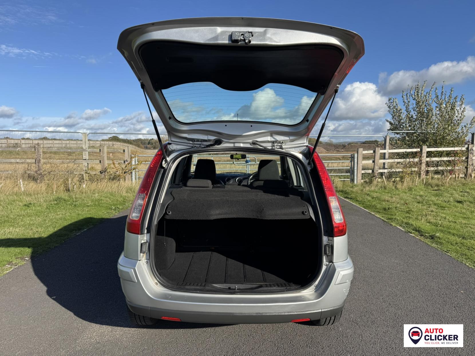 Ford Fusion 1.6 Zetec Climate Hatchback 5dr Petrol Automatic (181 g/km, 99 bhp)