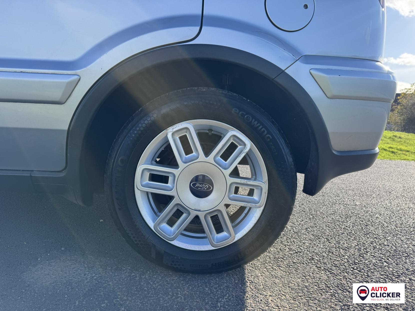 Ford Fusion 1.6 Zetec Climate Hatchback 5dr Petrol Automatic (181 g/km, 99 bhp)