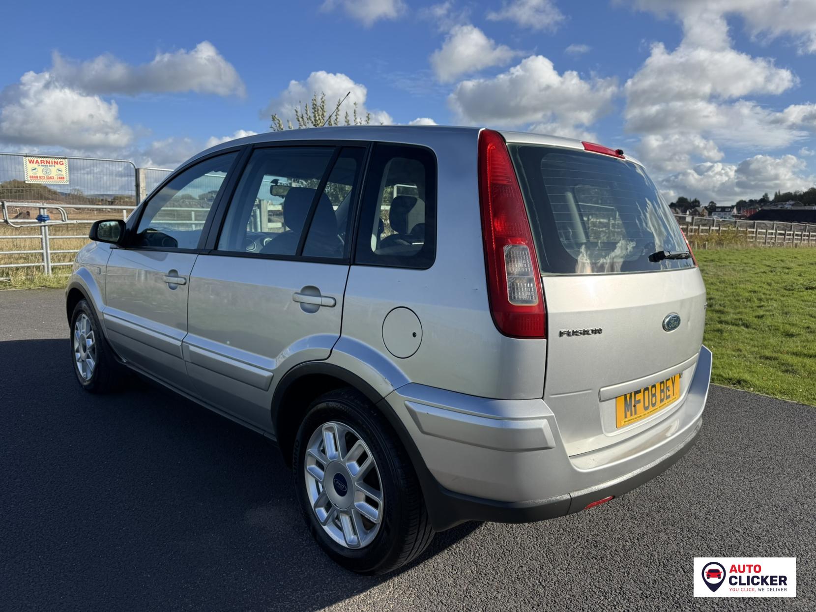 Ford Fusion 1.6 Zetec Climate Hatchback 5dr Petrol Automatic (181 g/km, 99 bhp)