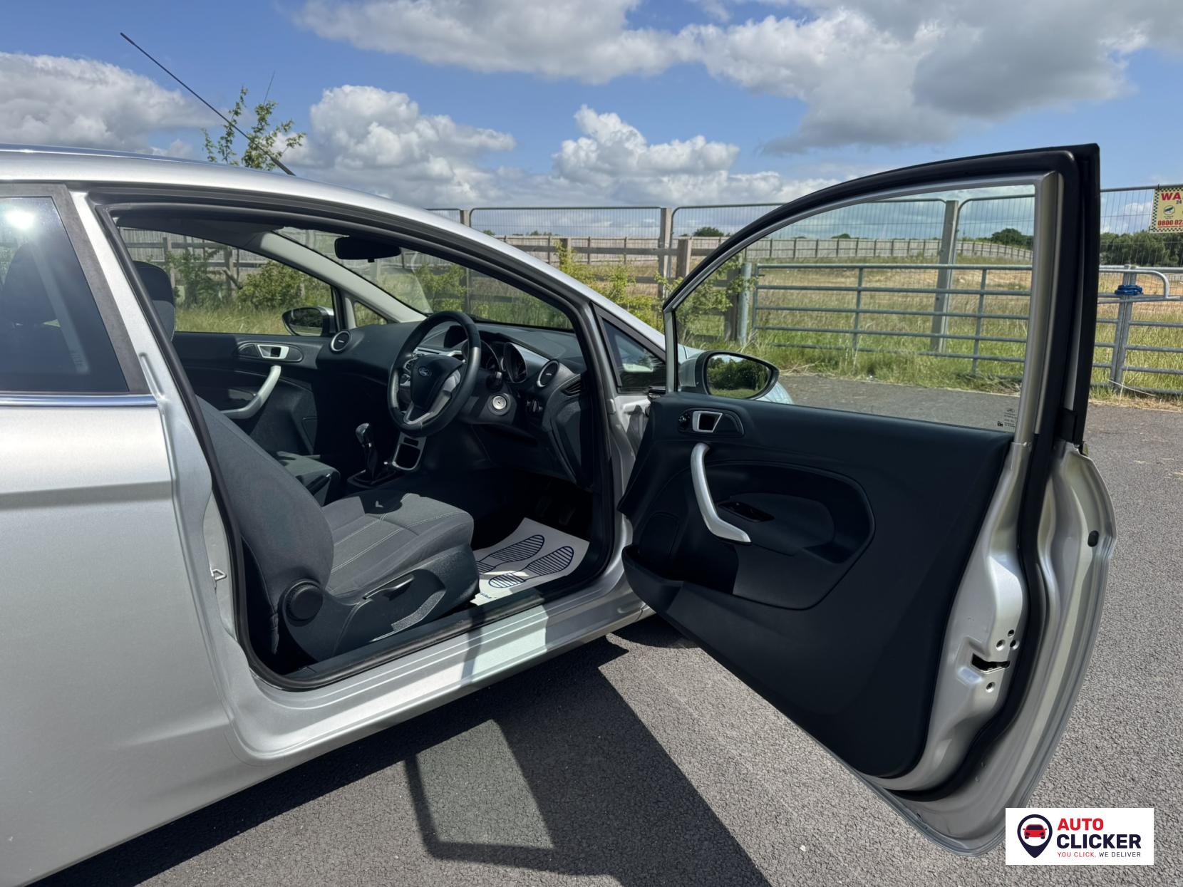 Ford Fiesta 1.25 Zetec Hatchback 3dr Petrol Manual (129 g/km, 81 bhp)