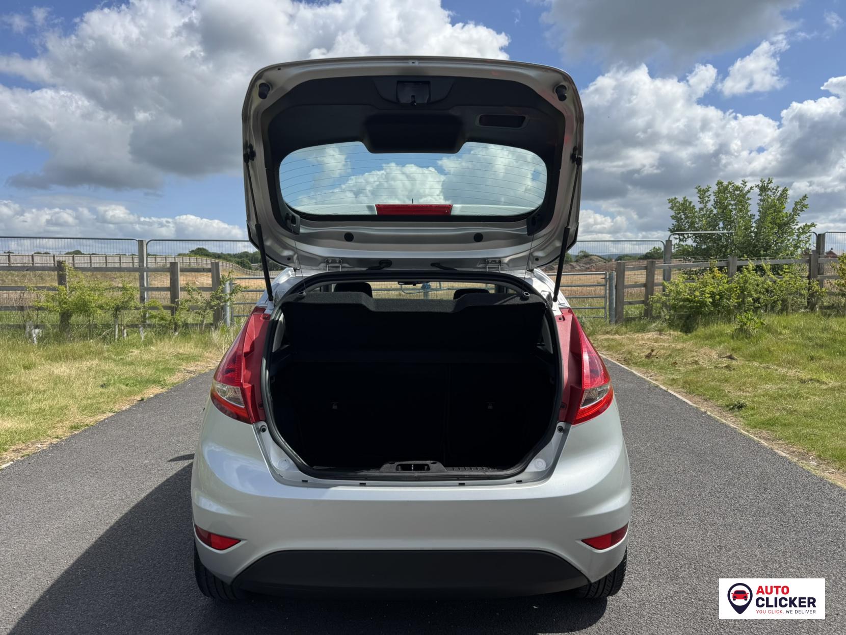 Ford Fiesta 1.25 Zetec Hatchback 3dr Petrol Manual (129 g/km, 81 bhp)