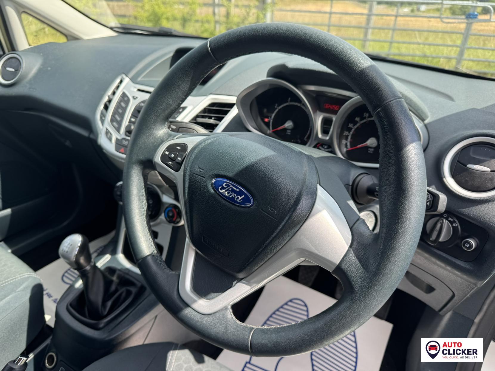 Ford Fiesta 1.25 Zetec Hatchback 3dr Petrol Manual (129 g/km, 81 bhp)