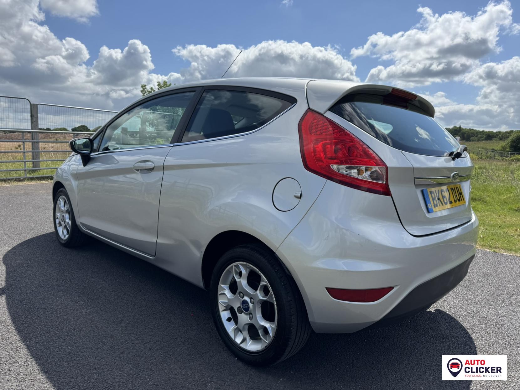 Ford Fiesta 1.25 Zetec Hatchback 3dr Petrol Manual (129 g/km, 81 bhp)