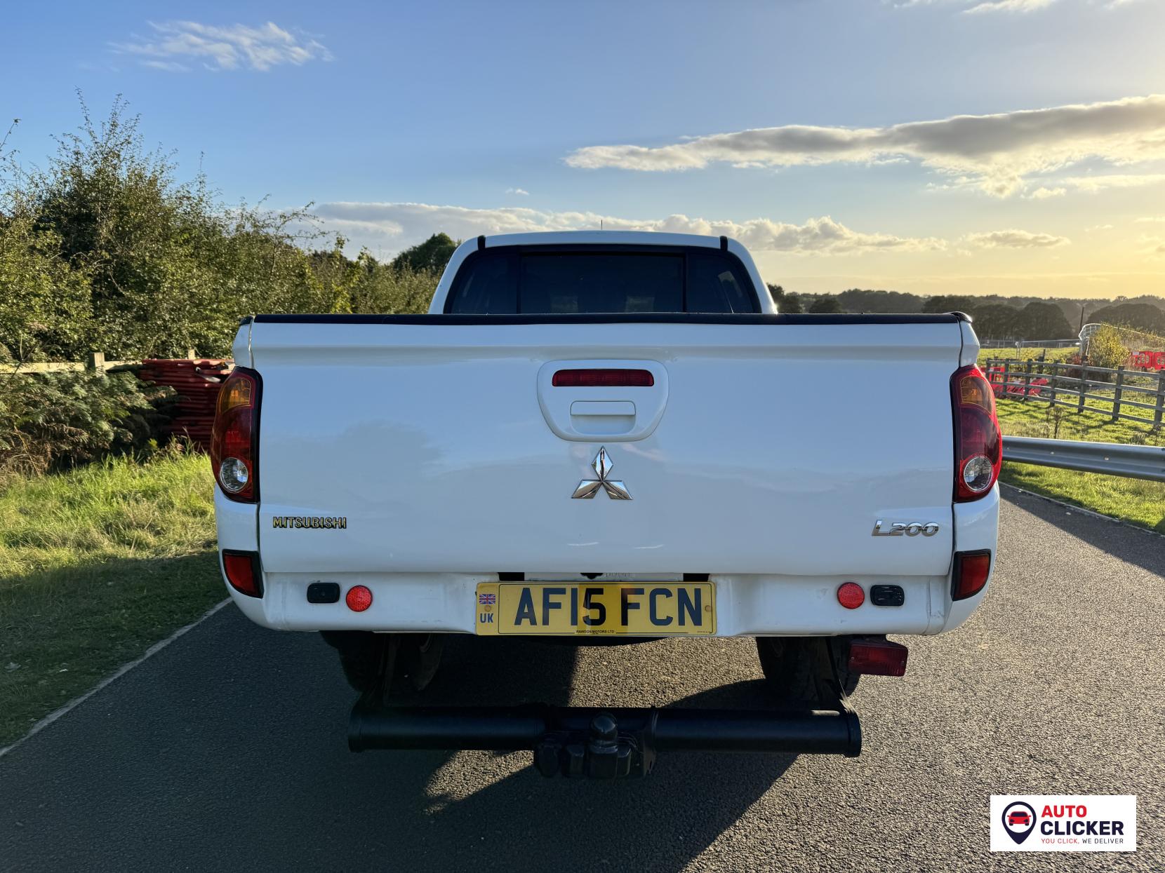 Mitsubishi L200 2.5 DI-D Challenger Pickup Double Cab 4dr Diesel Manual 4WD Euro 5 (LB) (175 ps)