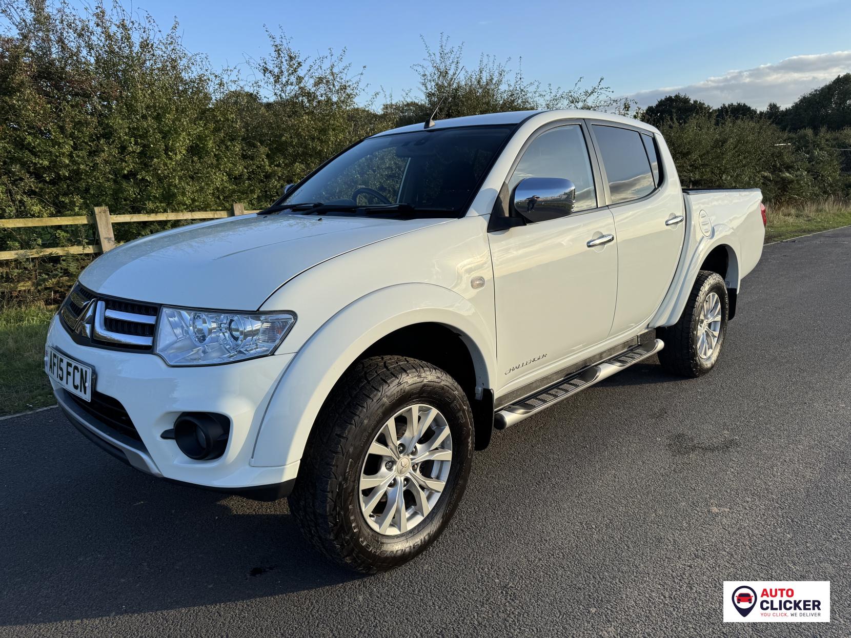 Mitsubishi L200 2.5 DI-D Challenger Pickup Double Cab 4dr Diesel Manual 4WD Euro 5 (LB) (175 ps)