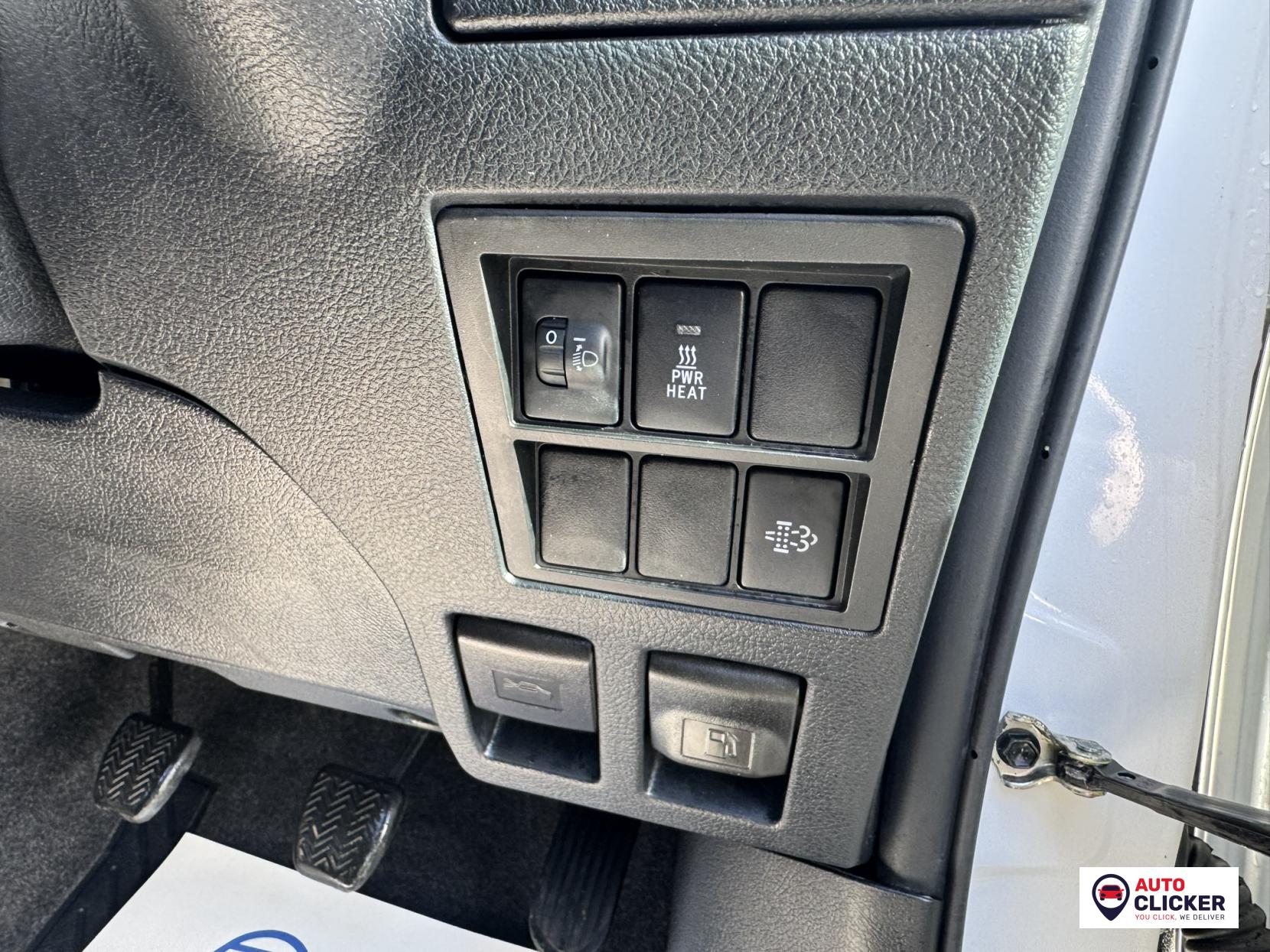 Toyota Hilux 2.4 D-4D Active Extra Pickup Extended Cab 4dr Diesel Manual 4WD Euro 6 (s/s) (150 ps)