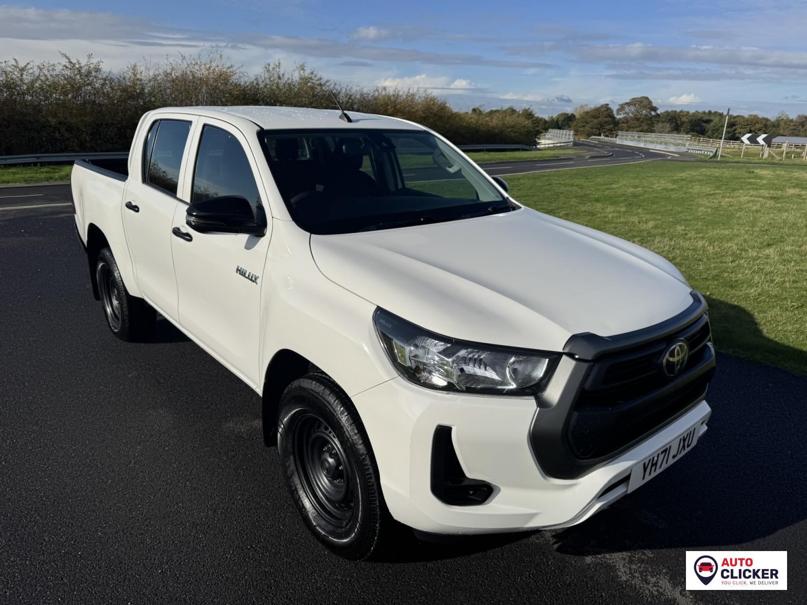 Toyota Hilux 2.4 D-4D Active Extra Pickup Extended Cab 4dr Diesel Manual 4WD Euro 6 (s/s) (150 ps)
