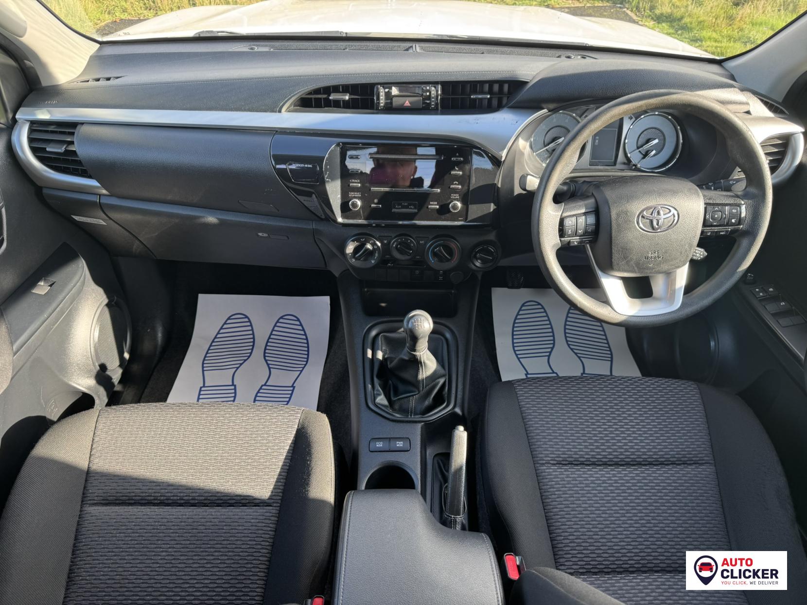 Toyota Hilux 2.4 D-4D Active Extra Pickup Extended Cab 4dr Diesel Manual 4WD Euro 6 (s/s) (150 ps)