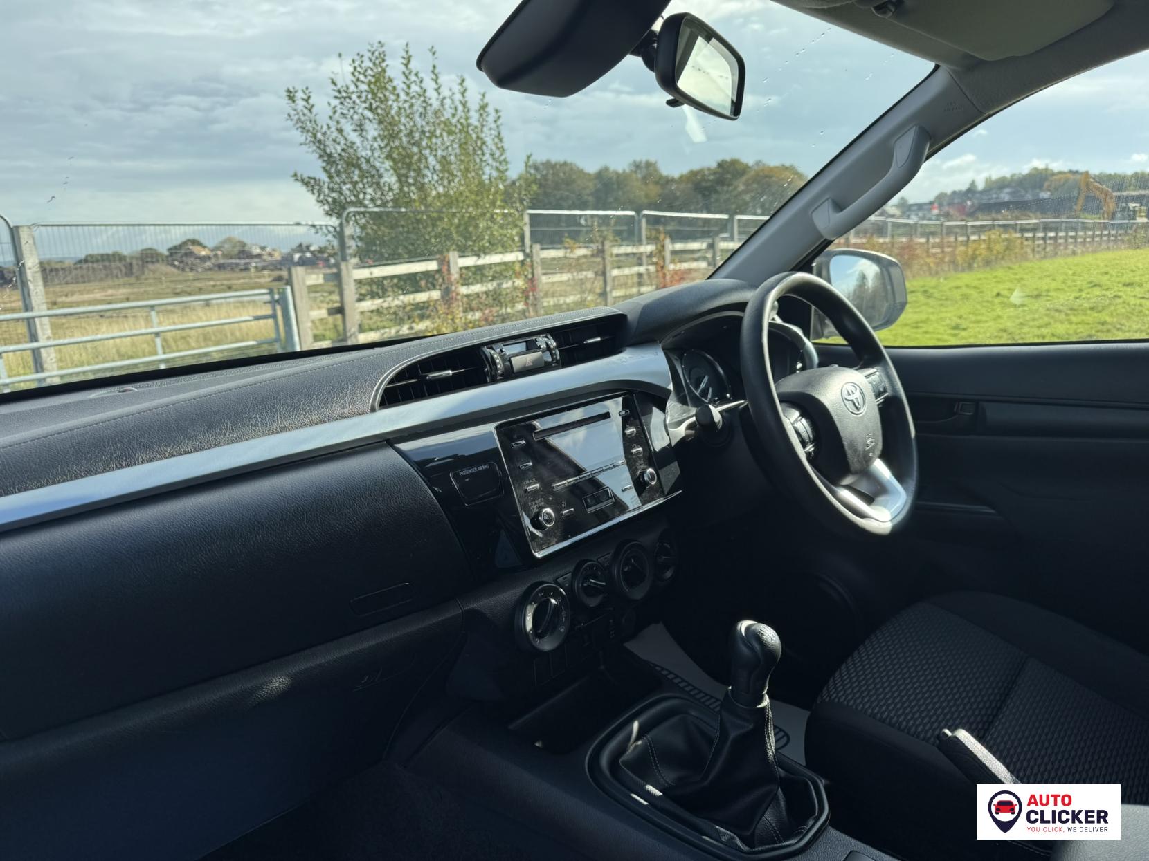 Toyota Hilux 2.4 D-4D Active Extra Pickup Extended Cab 4dr Diesel Manual 4WD Euro 6 (s/s) (150 ps)