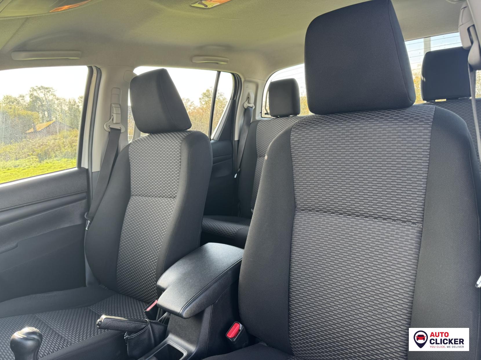 Toyota Hilux 2.4 D-4D Active Extra Pickup Extended Cab 4dr Diesel Manual 4WD Euro 6 (s/s) (150 ps)