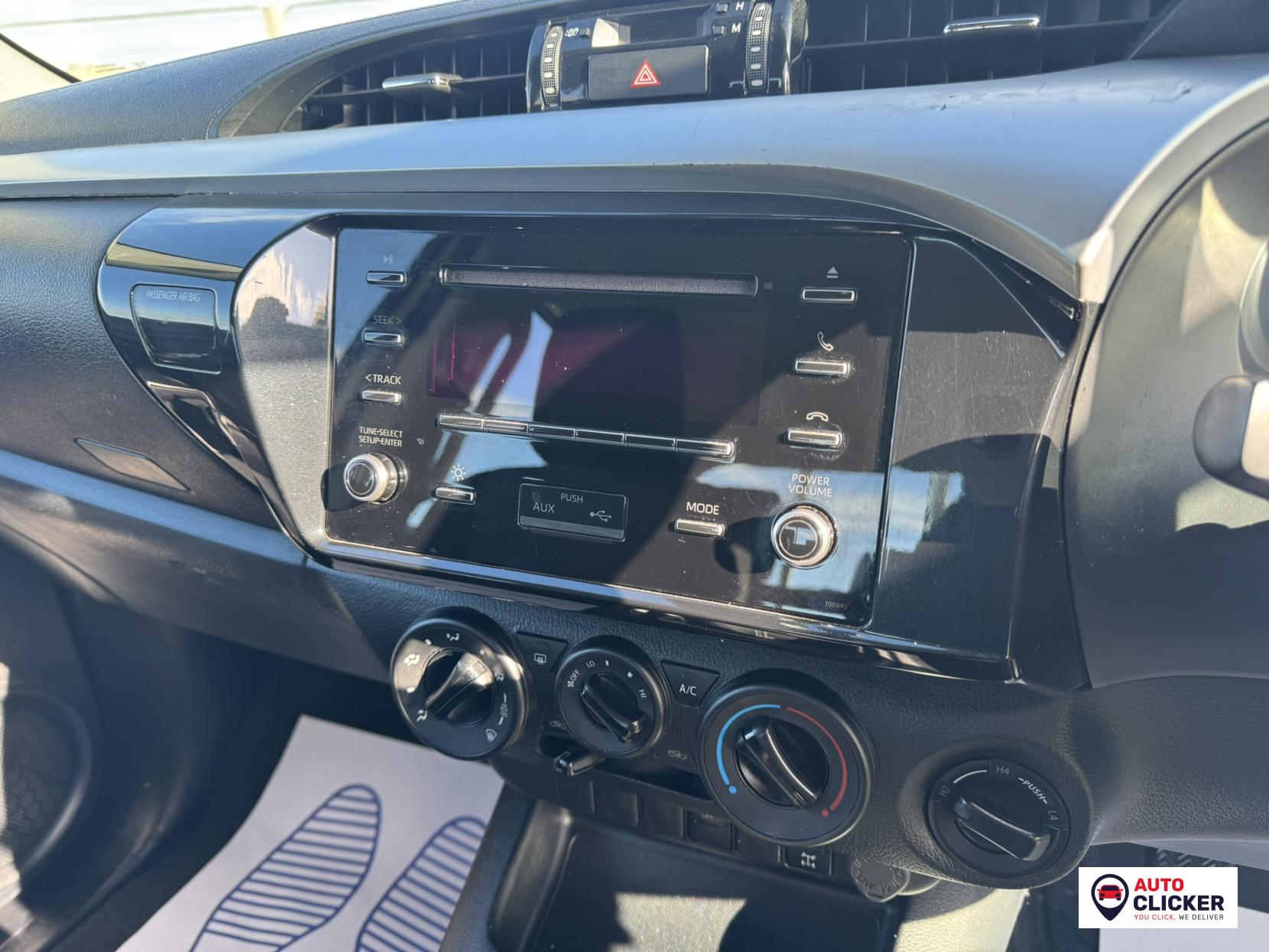 Toyota Hilux 2.4 D-4D Active Extra Pickup Extended Cab 4dr Diesel Manual 4WD Euro 6 (s/s) (150 ps)