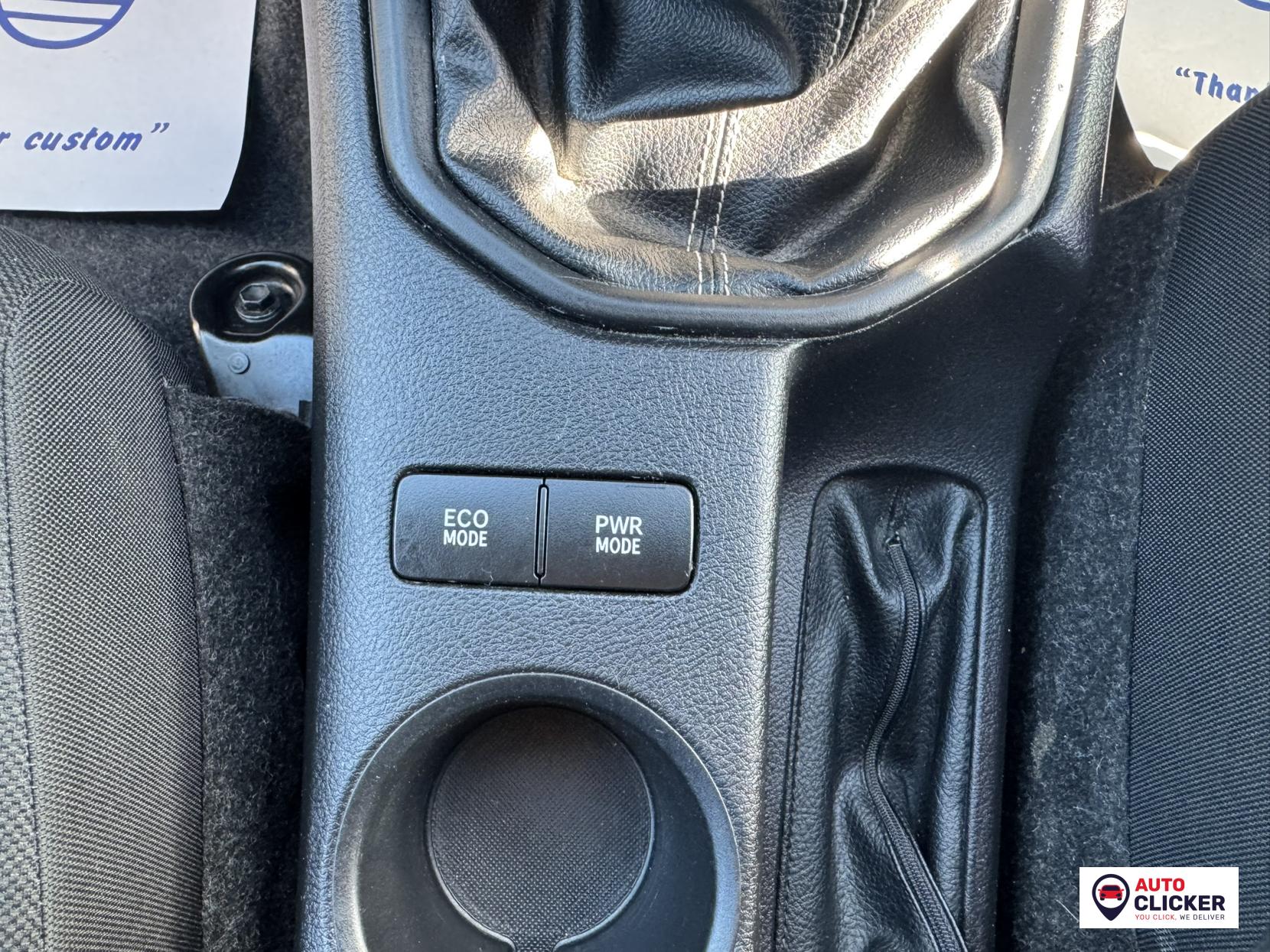 Toyota Hilux 2.4 D-4D Active Extra Pickup Extended Cab 4dr Diesel Manual 4WD Euro 6 (s/s) (150 ps)