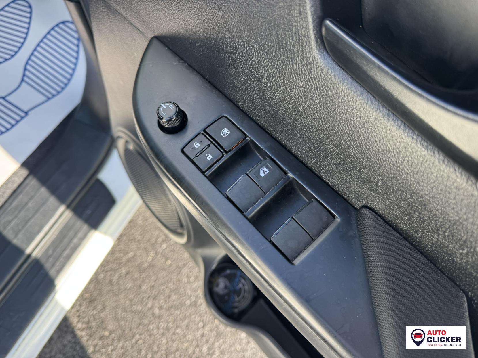 Toyota Hilux 2.4 D-4D Active Extra Pickup Extended Cab 4dr Diesel Manual 4WD Euro 6 (s/s) (150 ps)