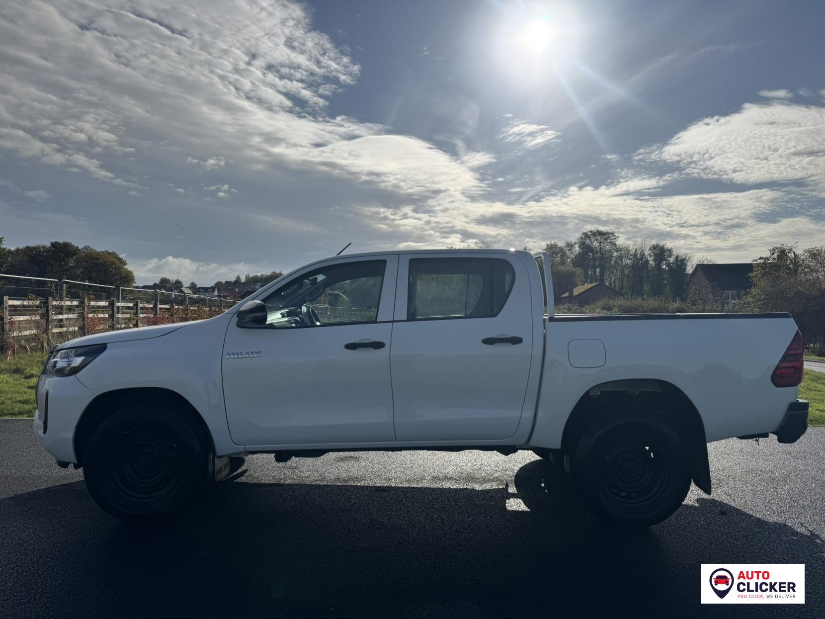 Toyota Hilux 2.4 D-4D Active Extra Pickup Extended Cab 4dr Diesel Manual 4WD Euro 6 (s/s) (150 ps)