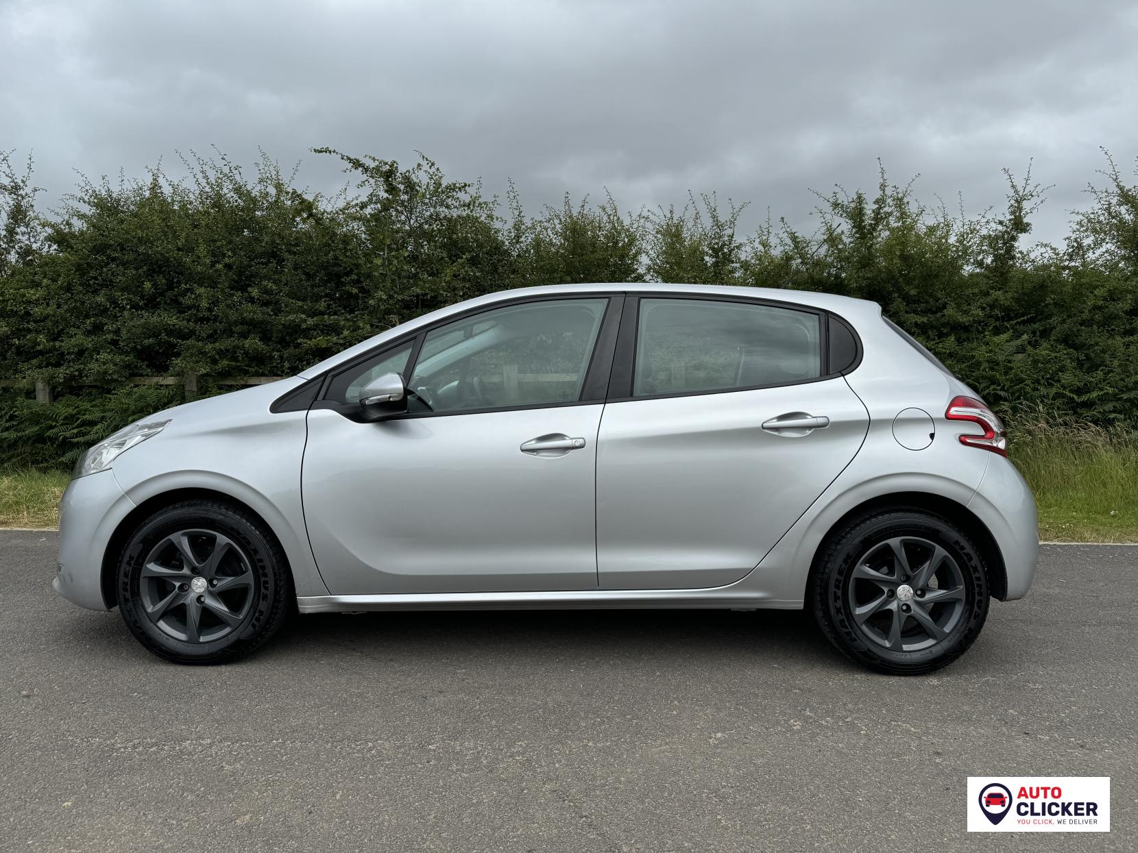 Peugeot 208 1.2 VTi Active Hatchback 5dr Petrol Manual Euro 5 (82 ps)