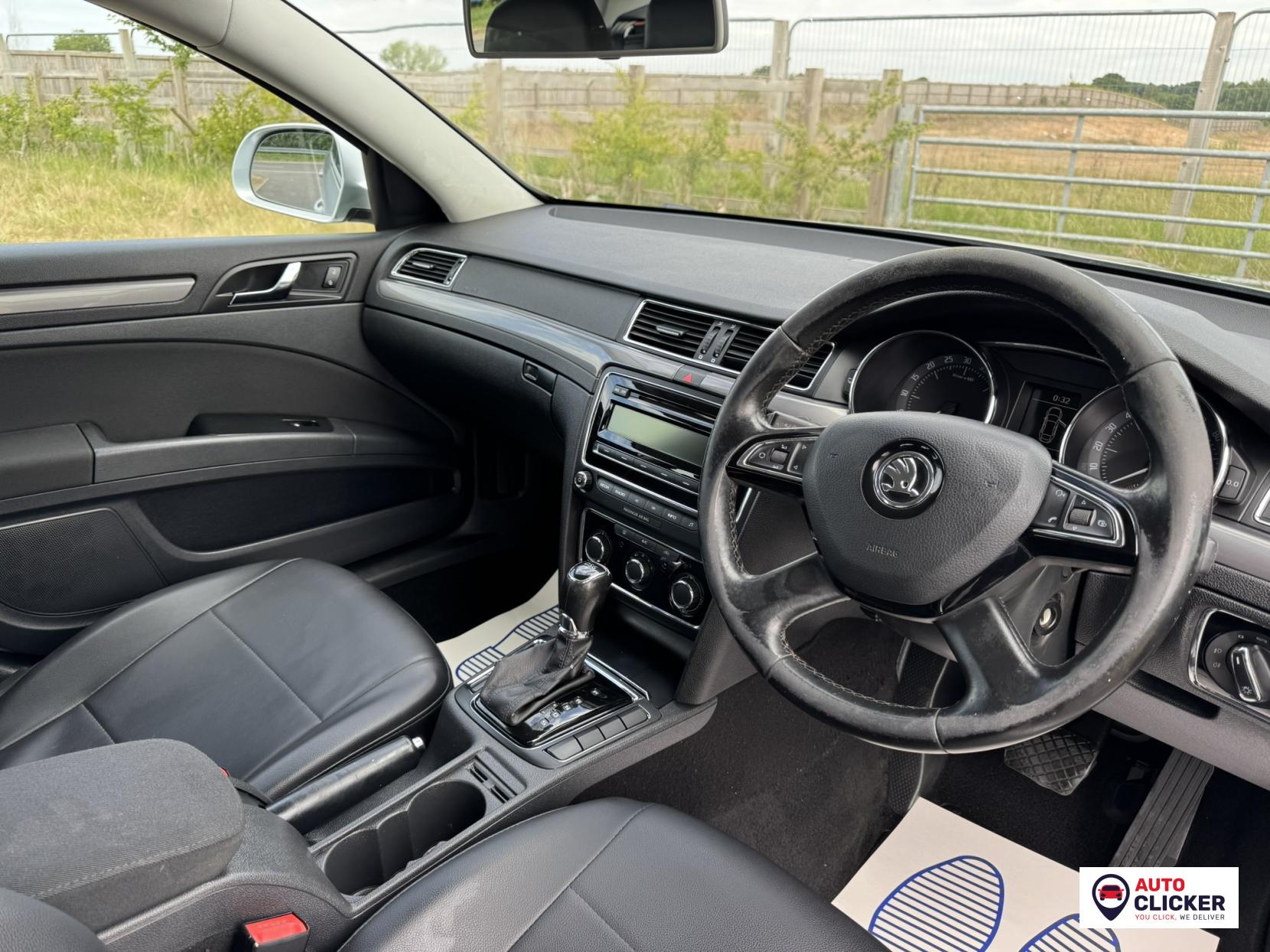 Skoda Superb 2.0 TDI S Hatchback 5dr Diesel DSG Euro 5 (s/s) (140 ps)