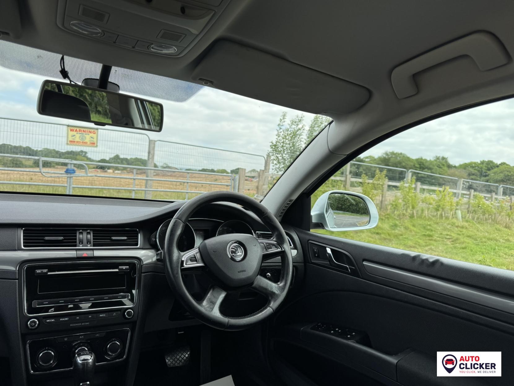 Skoda Superb 2.0 TDI S Hatchback 5dr Diesel DSG Euro 5 (s/s) (140 ps)
