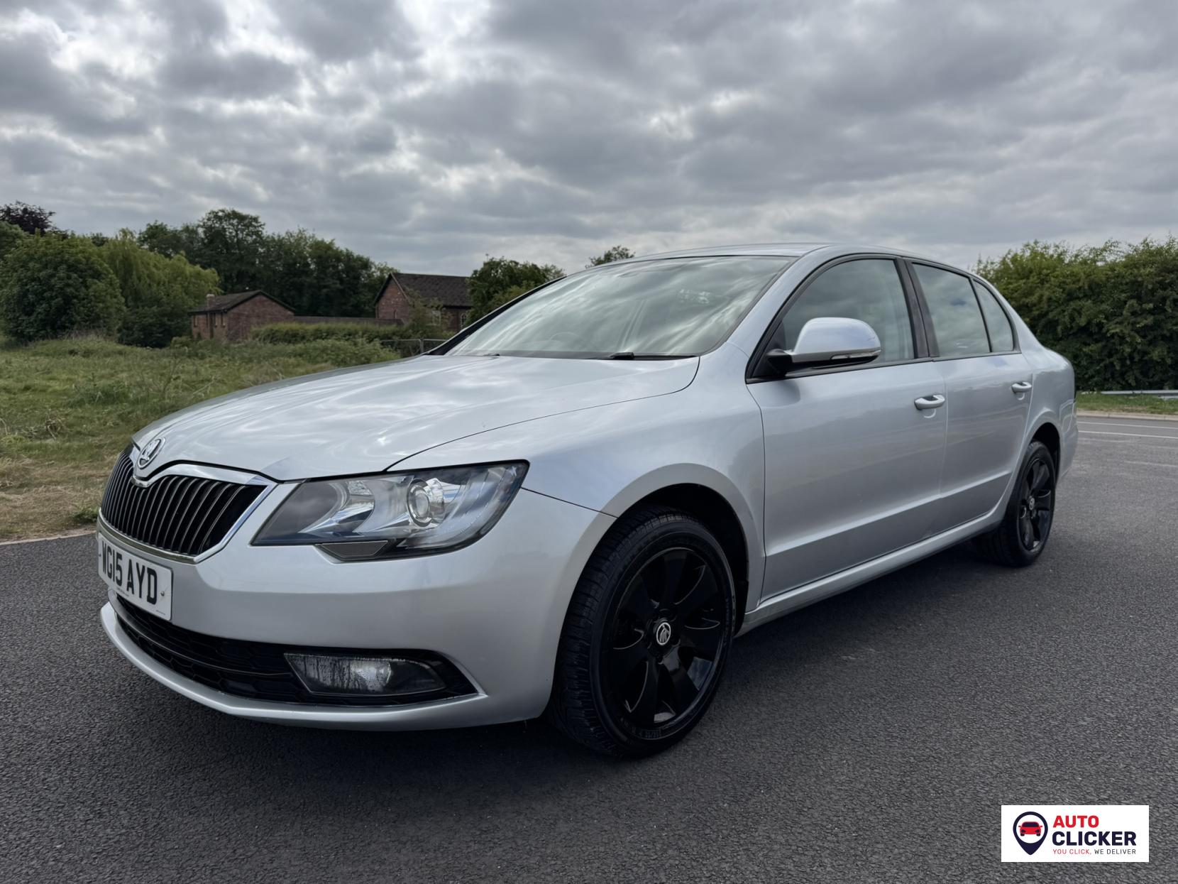 Skoda Superb 2.0 TDI S Hatchback 5dr Diesel DSG Euro 5 (s/s) (140 ps)