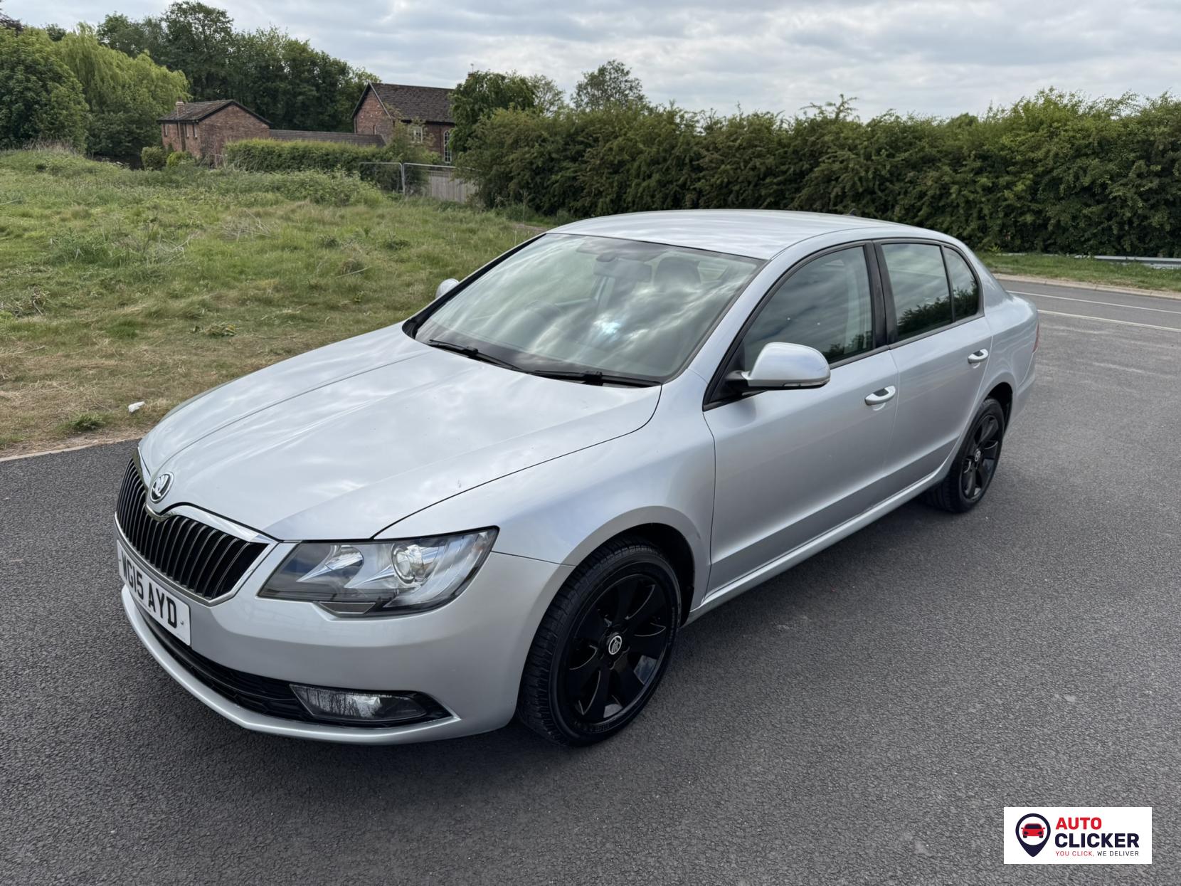 Skoda Superb 2.0 TDI S Hatchback 5dr Diesel DSG Euro 5 (s/s) (140 ps)