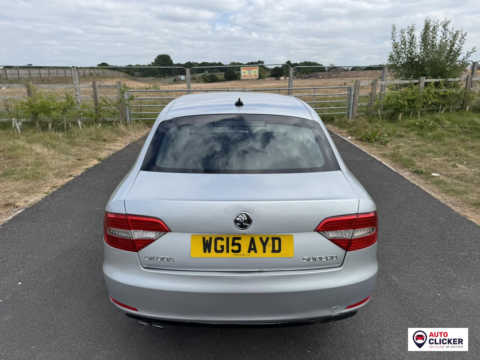 Skoda Superb 2.0 TDI S Hatchback 5dr Diesel DSG Euro 5 (s/s) (140 ps)