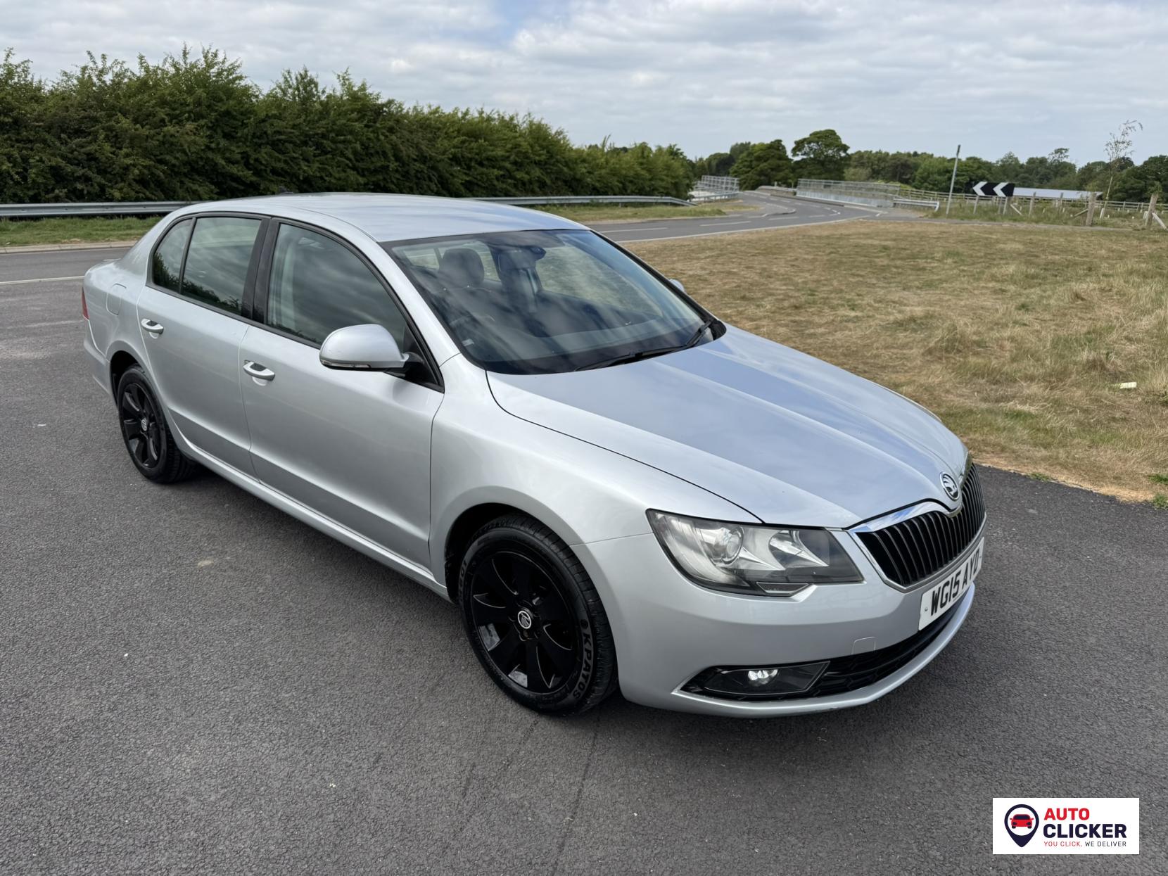 Skoda Superb 2.0 TDI S Hatchback 5dr Diesel DSG Euro 5 (s/s) (140 ps)