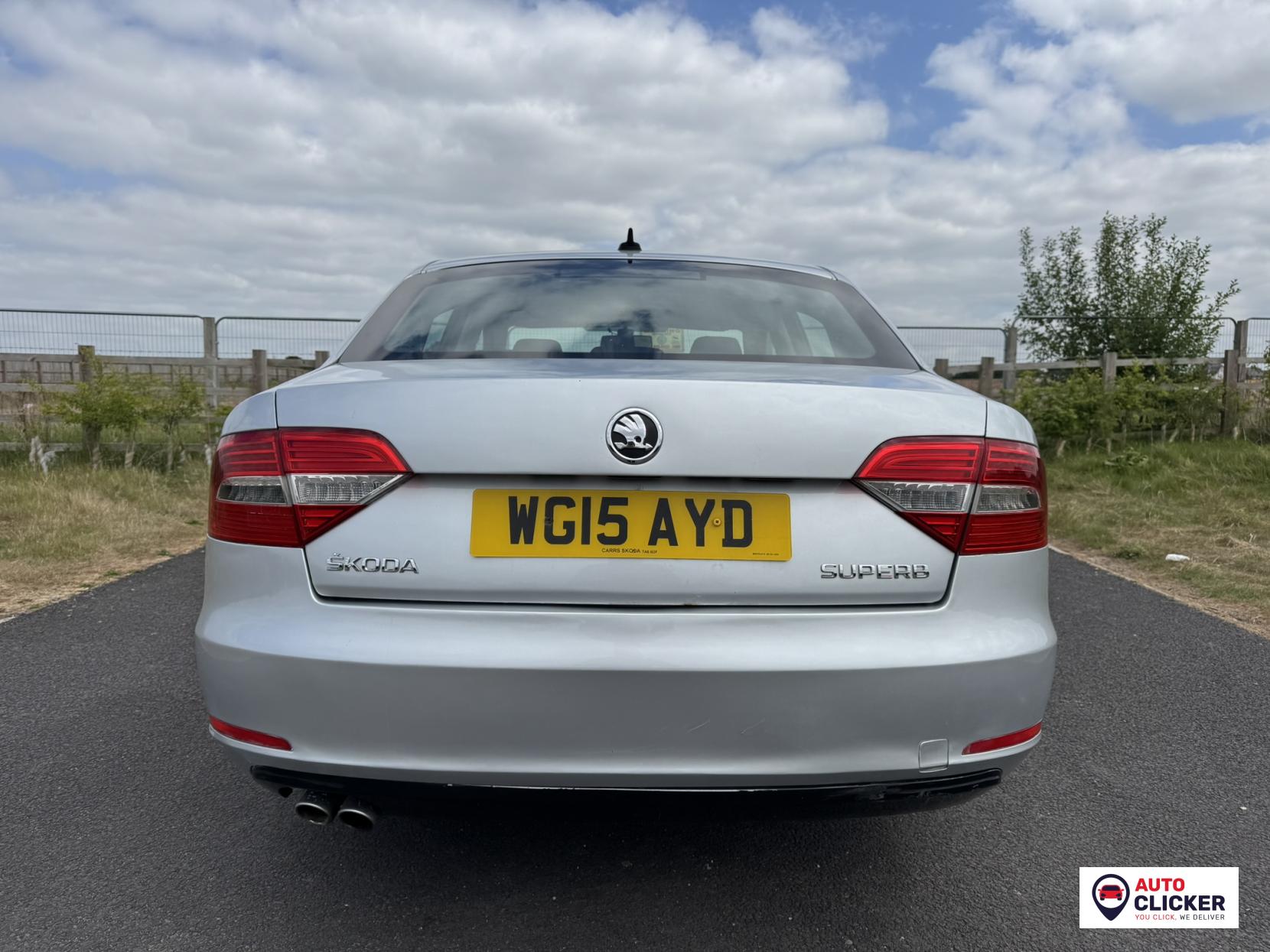 Skoda Superb 2.0 TDI S Hatchback 5dr Diesel DSG Euro 5 (s/s) (140 ps)
