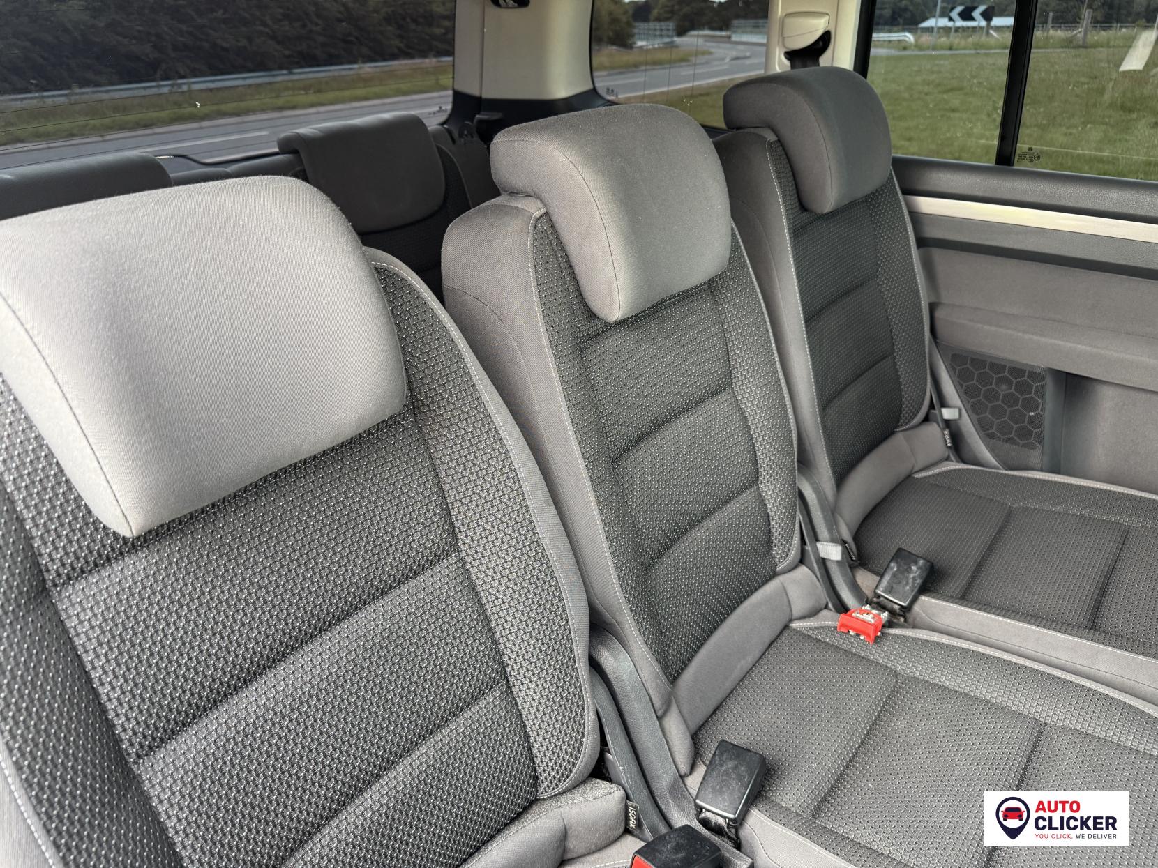 Volkswagen Touran 1.6 TDI BlueMotion Tech SE MPV 5dr Diesel DSG Euro 5 (s/s) (105 ps)