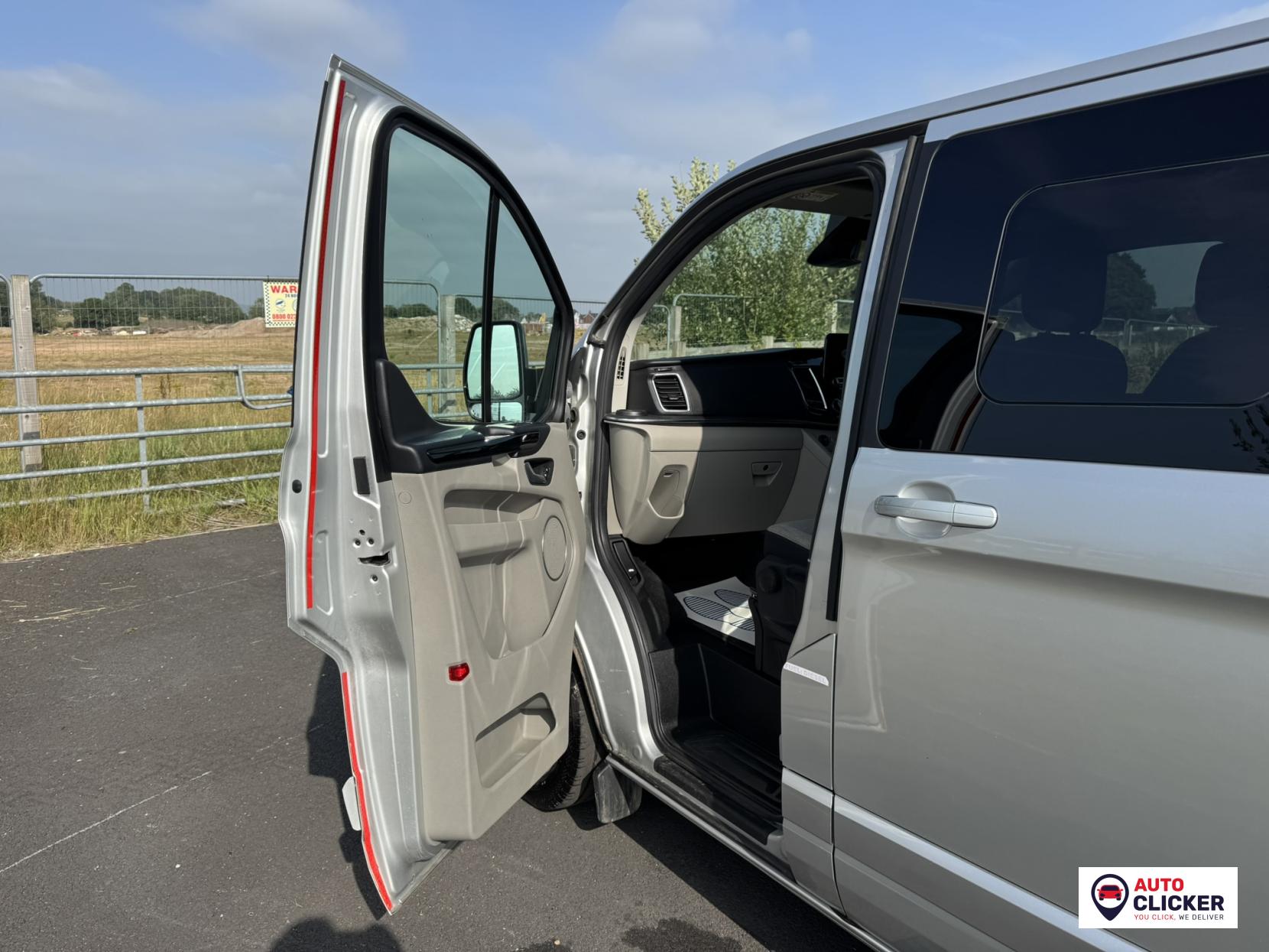 Ford Tourneo Custom 2.0 320 EcoBlue Titanium Minibus Double Cab 5dr Diesel Manual L2 Euro 6 (s/s) (130 ps)