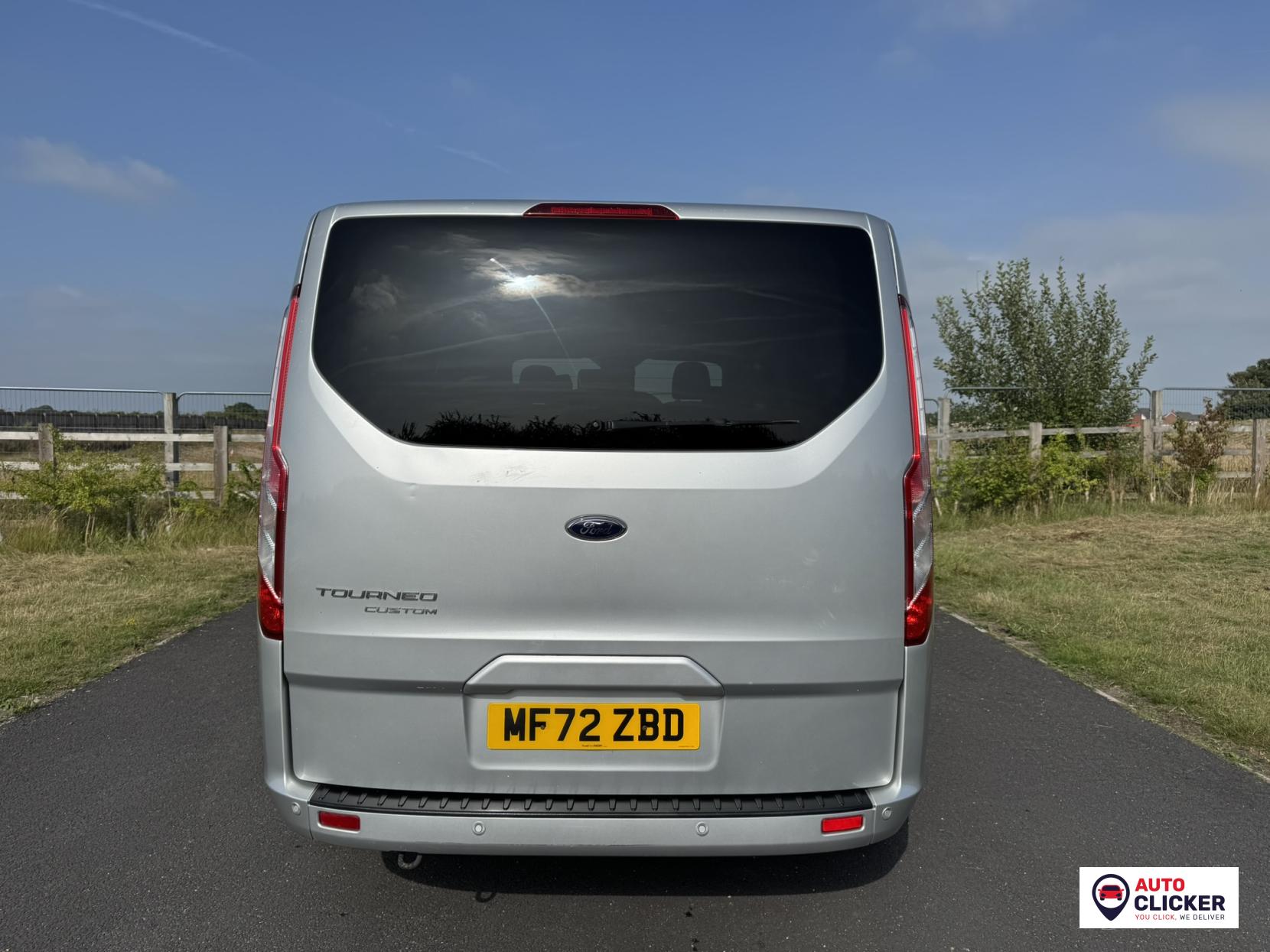 Ford Tourneo Custom 2.0 320 EcoBlue Titanium Minibus Double Cab 5dr Diesel Manual L2 Euro 6 (s/s) (130 ps)