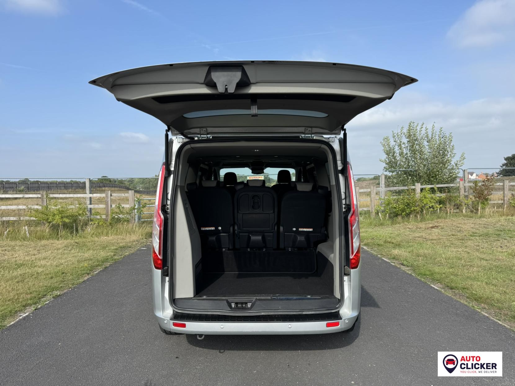 Ford Tourneo Custom 2.0 320 EcoBlue Titanium Minibus Double Cab 5dr Diesel Manual L2 Euro 6 (s/s) (130 ps)