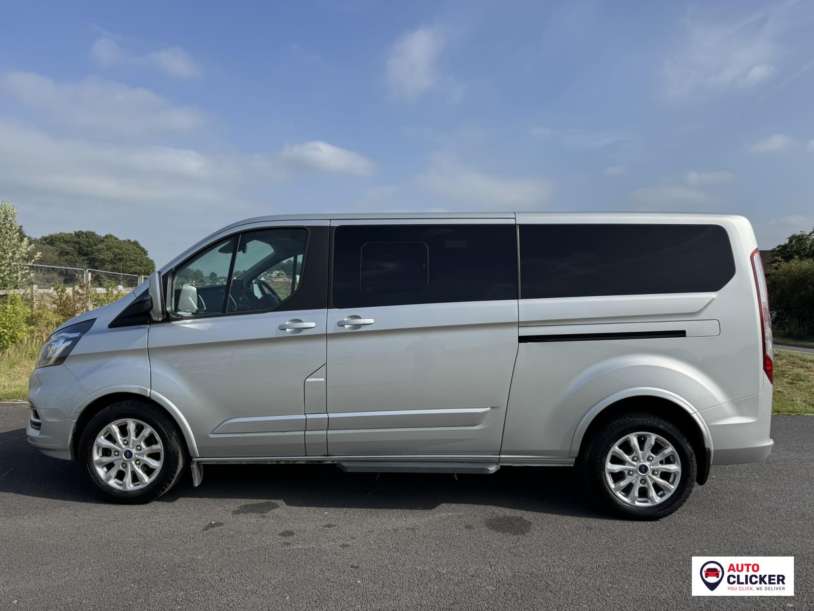 Ford Tourneo Custom 2.0 320 EcoBlue Titanium Minibus Double Cab 5dr Diesel Manual L2 Euro 6 (s/s) (130 ps)