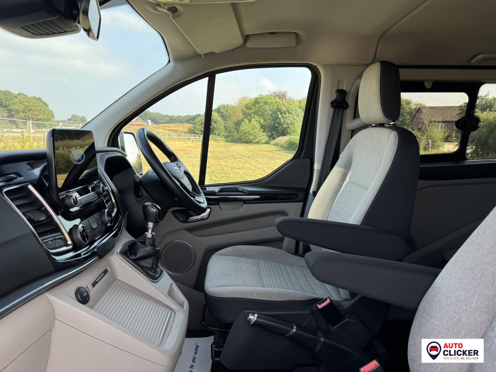 Ford Tourneo Custom 2.0 320 EcoBlue Titanium Minibus Double Cab 5dr Diesel Manual L2 Euro 6 (s/s) (130 ps)